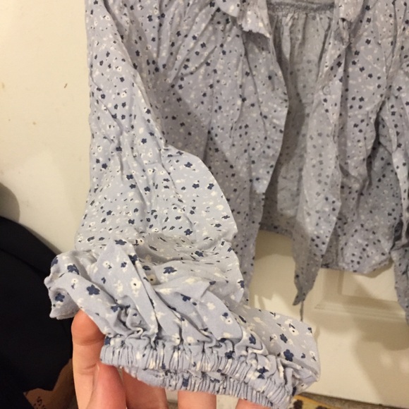 H&M blue floral patterned blouse USA size 2 - Picture 3 of 8